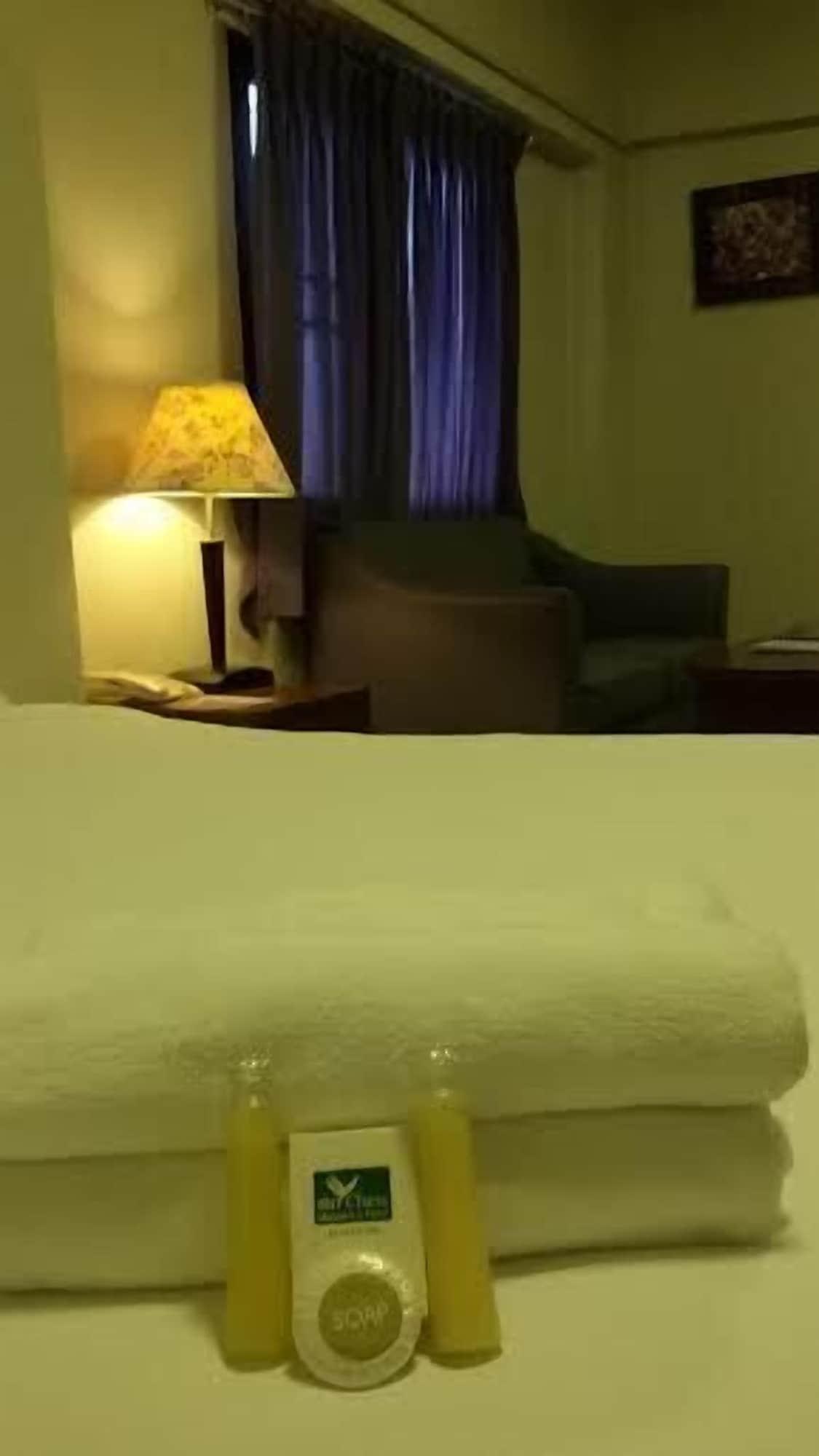 בנגקוק The Canal Hotel מראה חיצוני תמונה