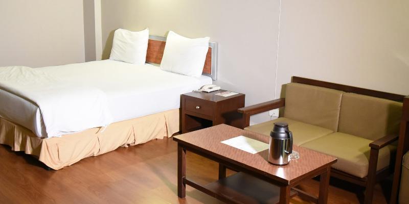 בנגקוק The Canal Hotel מראה חיצוני תמונה